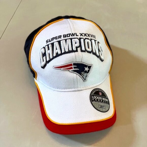 NEW ENGLAND PATRIOTS Super Bowl XXXVIII Champions Locker Room hat - Picture 1 of 7